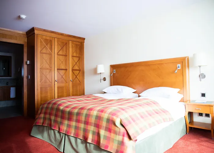 ホテル Kulm & Alpin