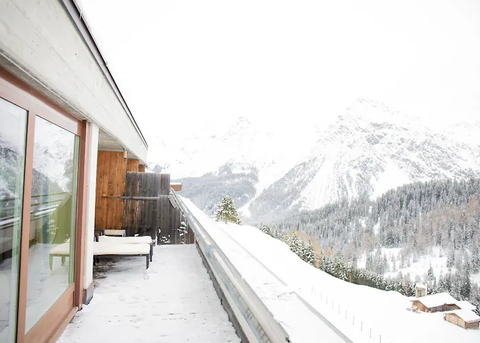 Kulm & Alpin 5* アローザ