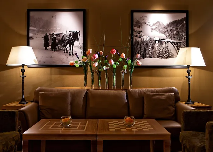 Kulm & Alpin ホテル アローザ