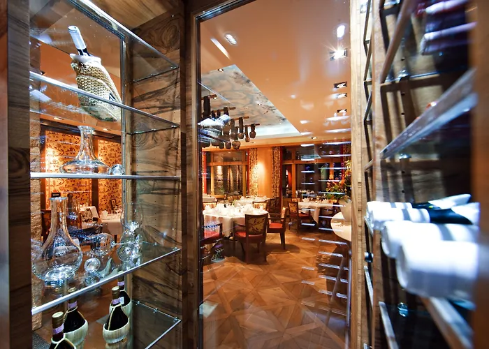 Kulm & Alpin ホテル アローザ