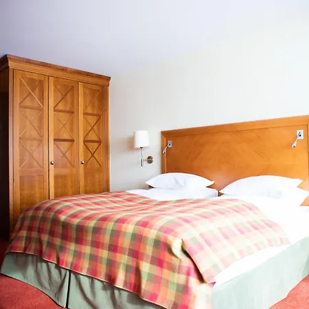 ホテル Kulm & Alpin