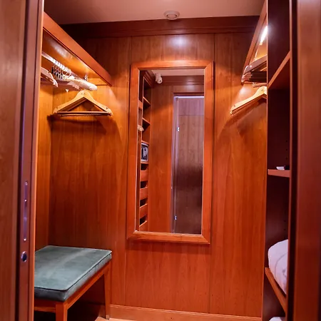 Kulm & Alpin ホテル アローザ