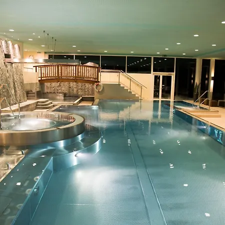 Kulm & Alpin ホテル アローザ