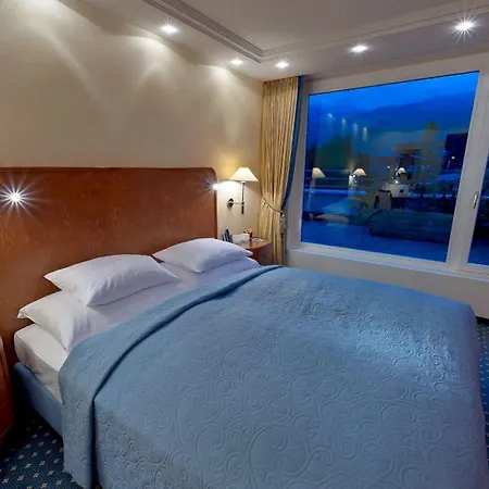 Kulm & Alpin 5* アローザ